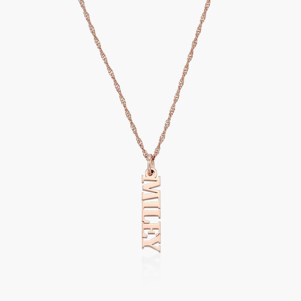English Capital Vertical Name Necklace