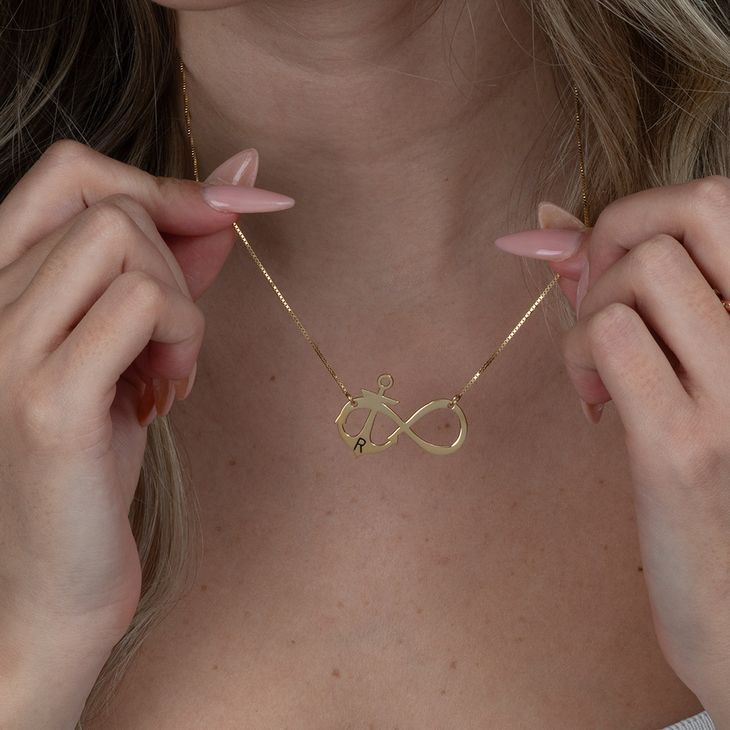 Gold necklace with an infinity symbol 